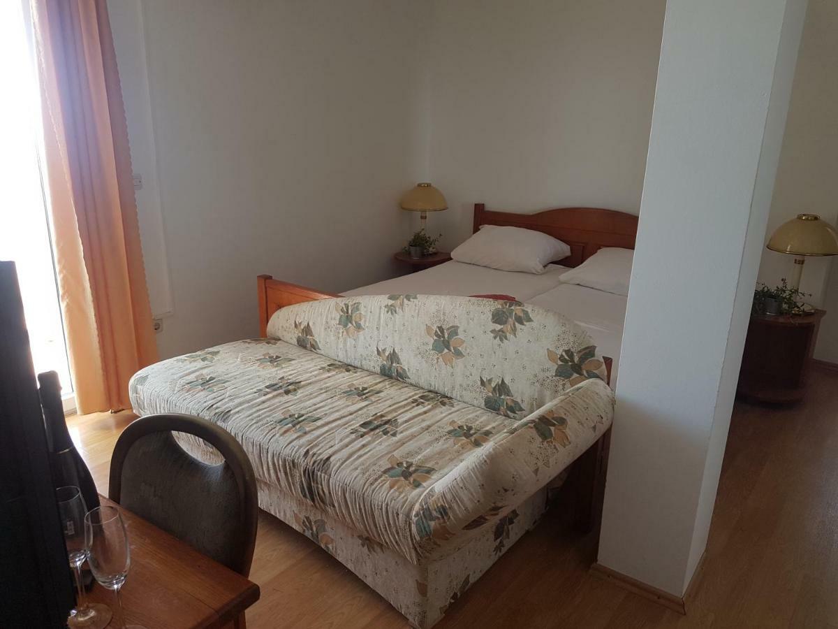 Villa Luka Брела Екстериор снимка